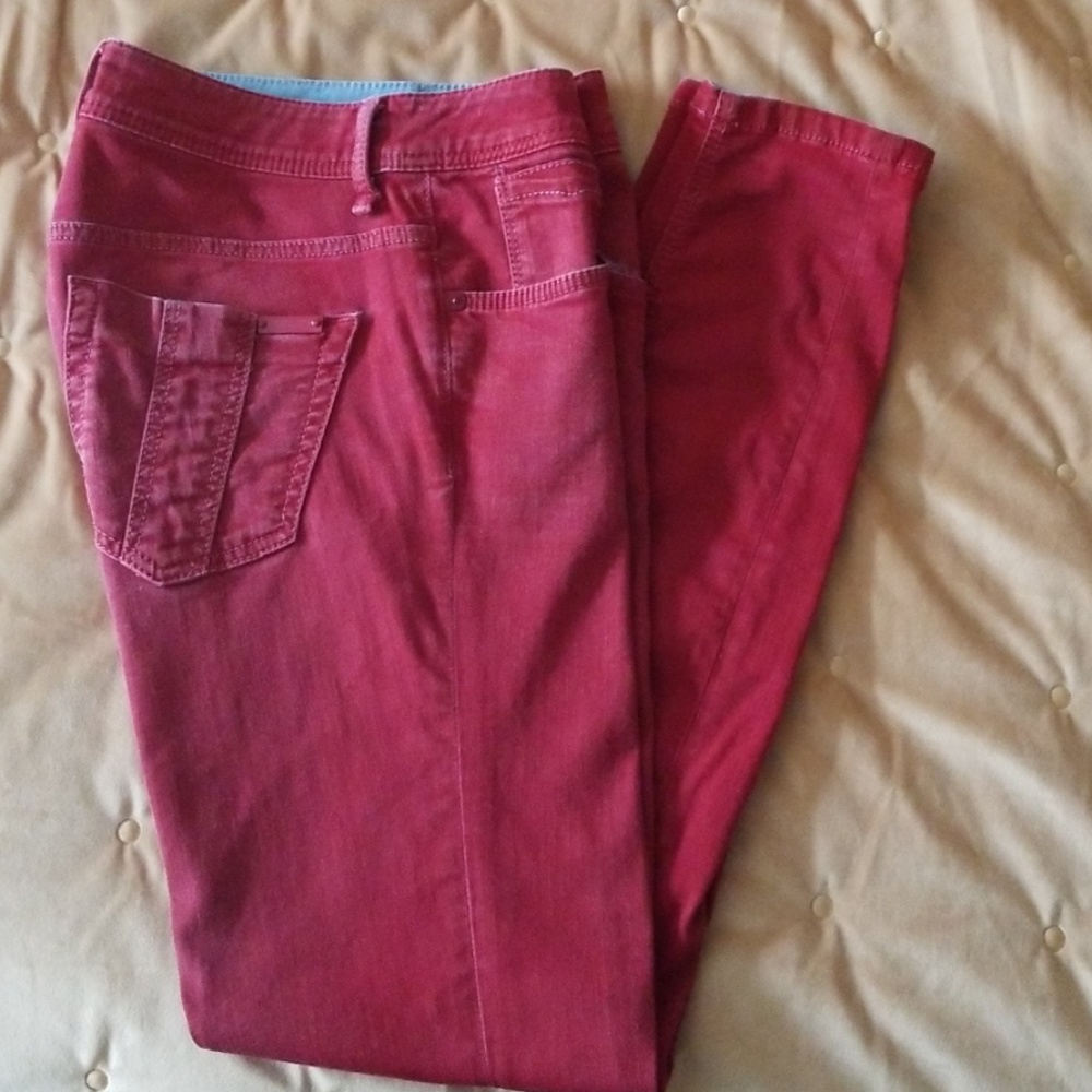 Authentic Burberry Brit "Pilton" Skinny Jeans